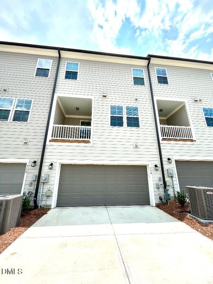 710 Umber Dr - Photo 2 of 21