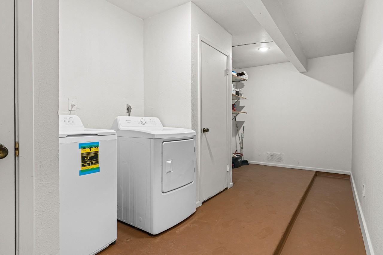 Royal Crk - Photo 6 of 34