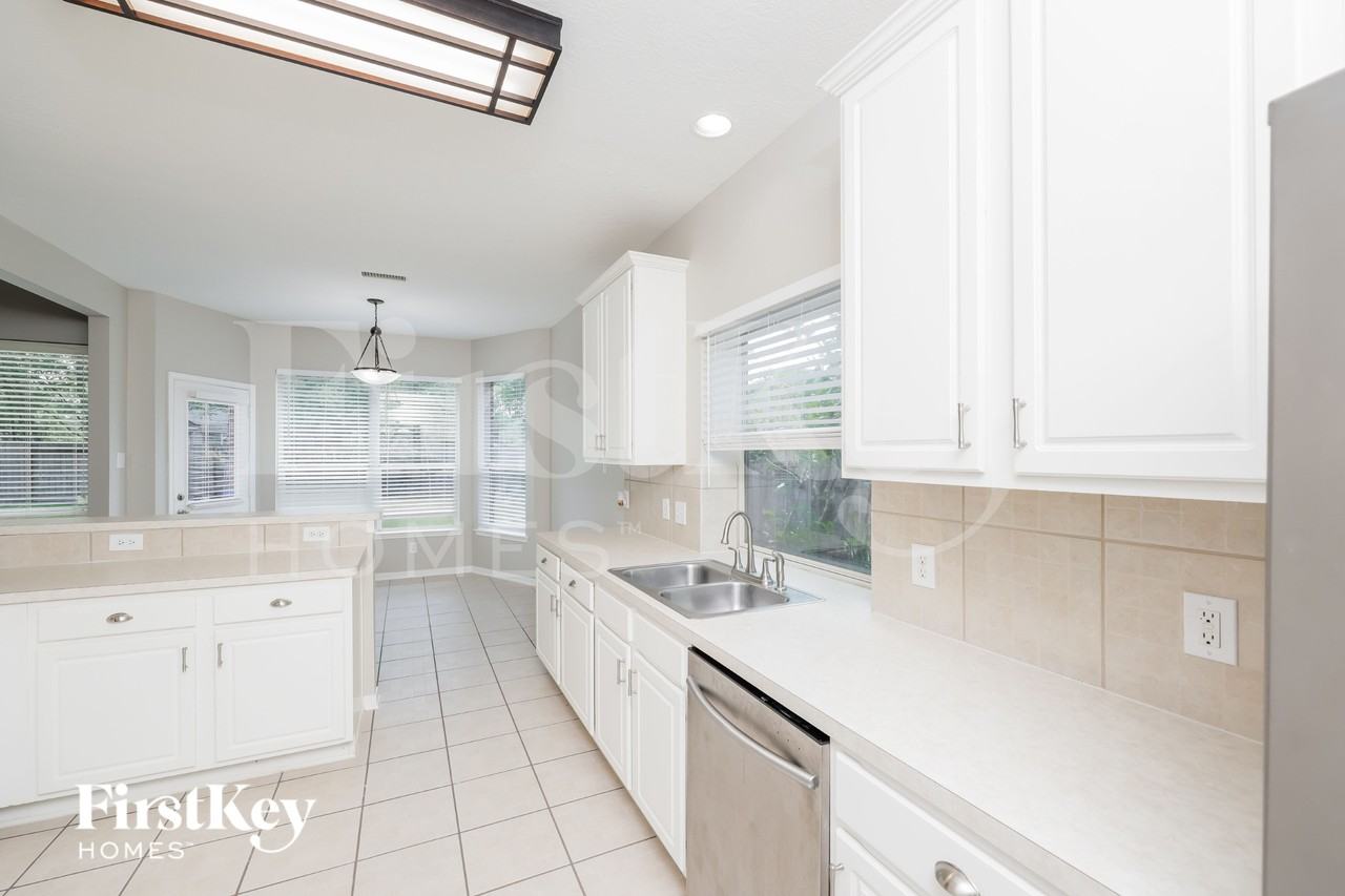 13202 Bufflehead Ct - Photo 6 of 15