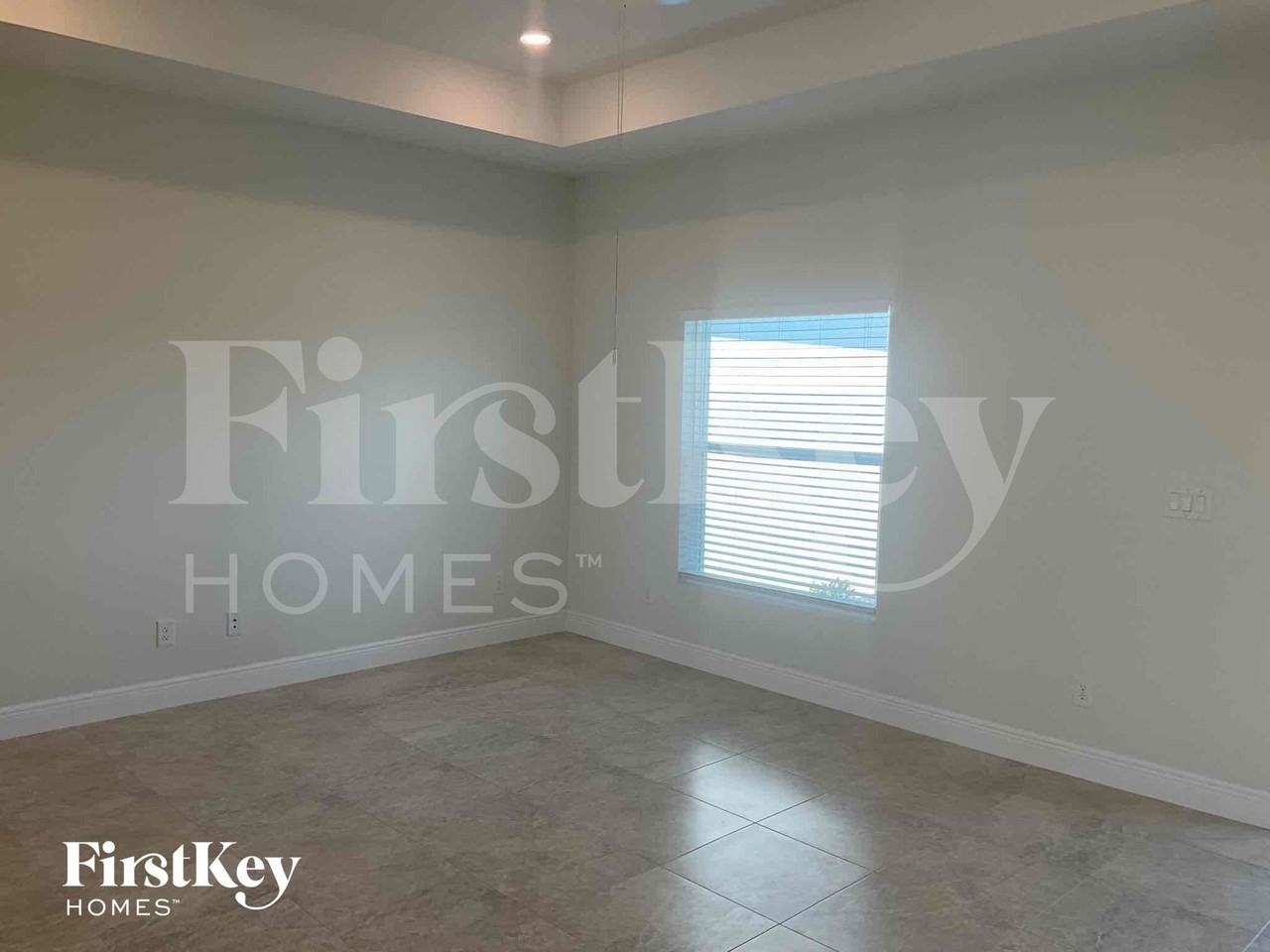 1621 Nw 16th Ter - Photo 2 of 12