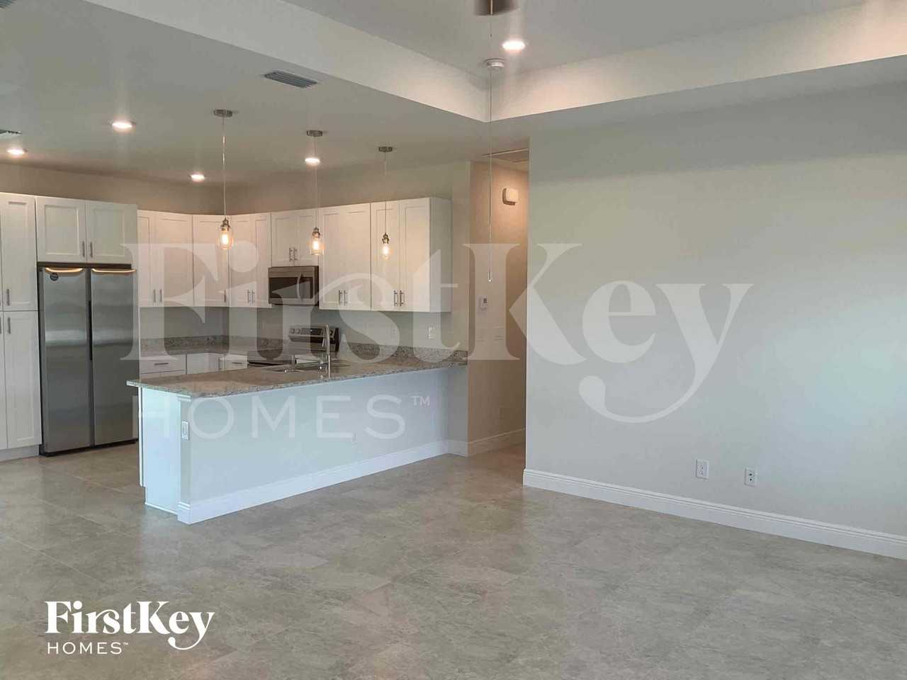 1621 Nw 16th Ter - Photo 4 of 12