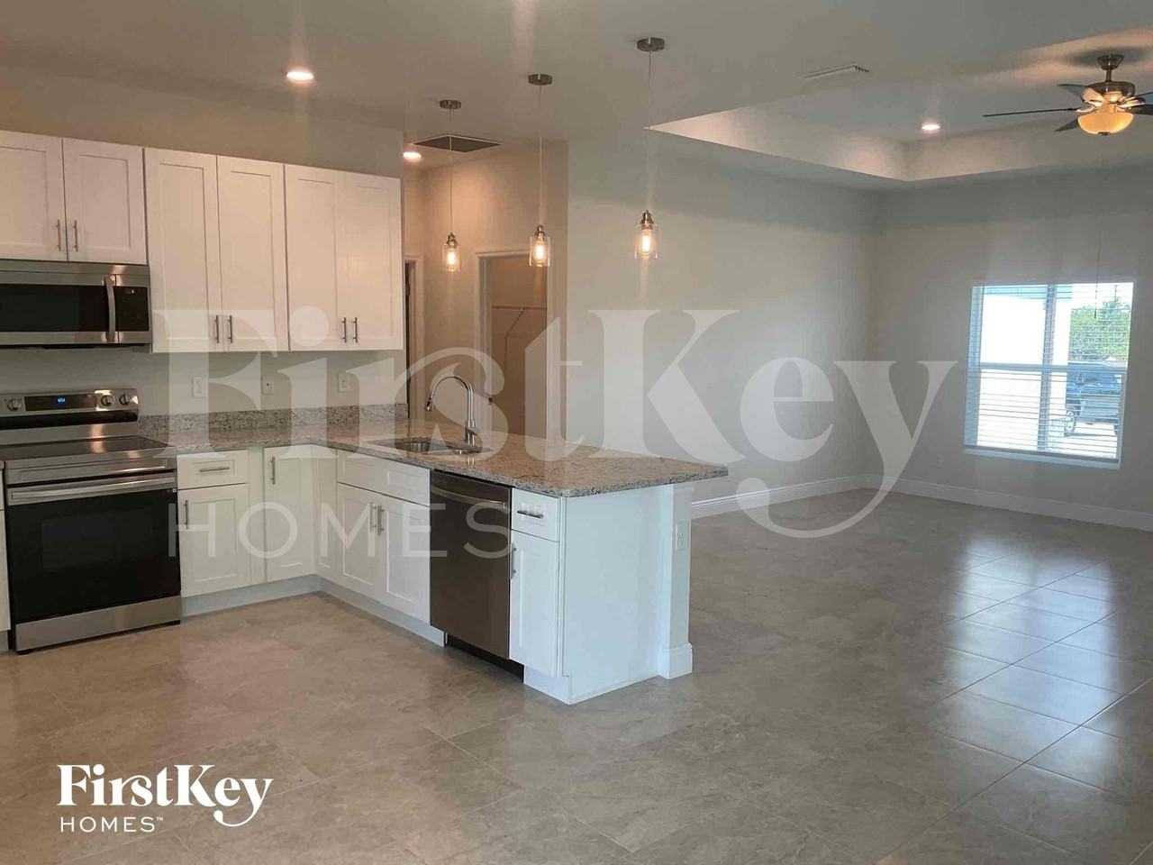 1621 Nw 16th Ter - Photo 5 of 12