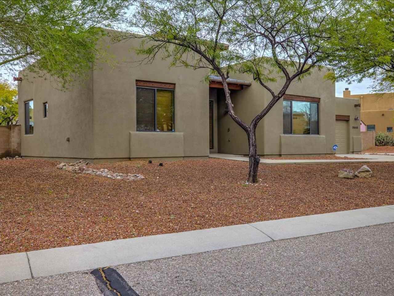 9441 S San Esteban Dr - Photo 2 of 32