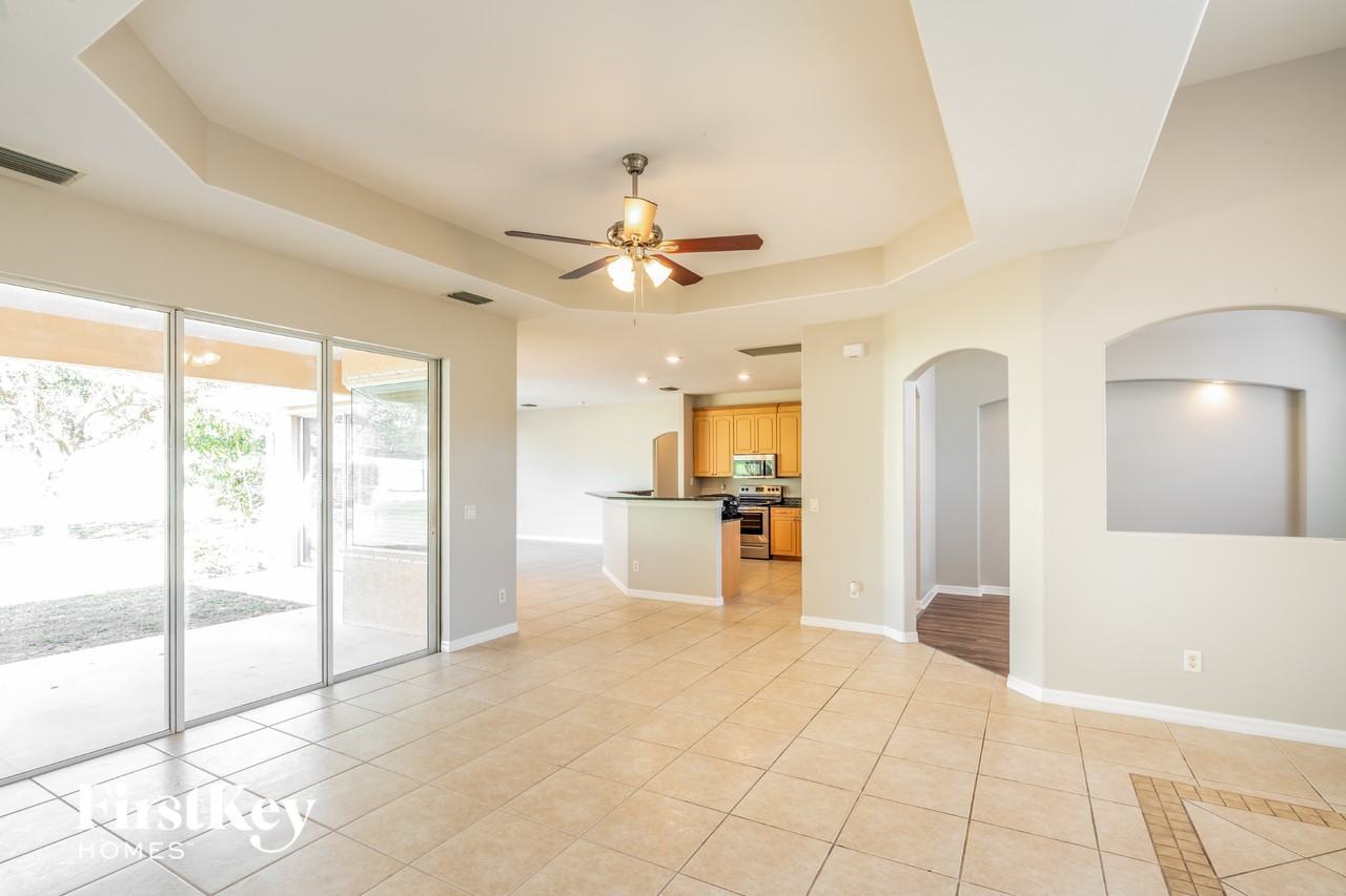 2081 Nuremberg Blvd - Photo 3 of 15