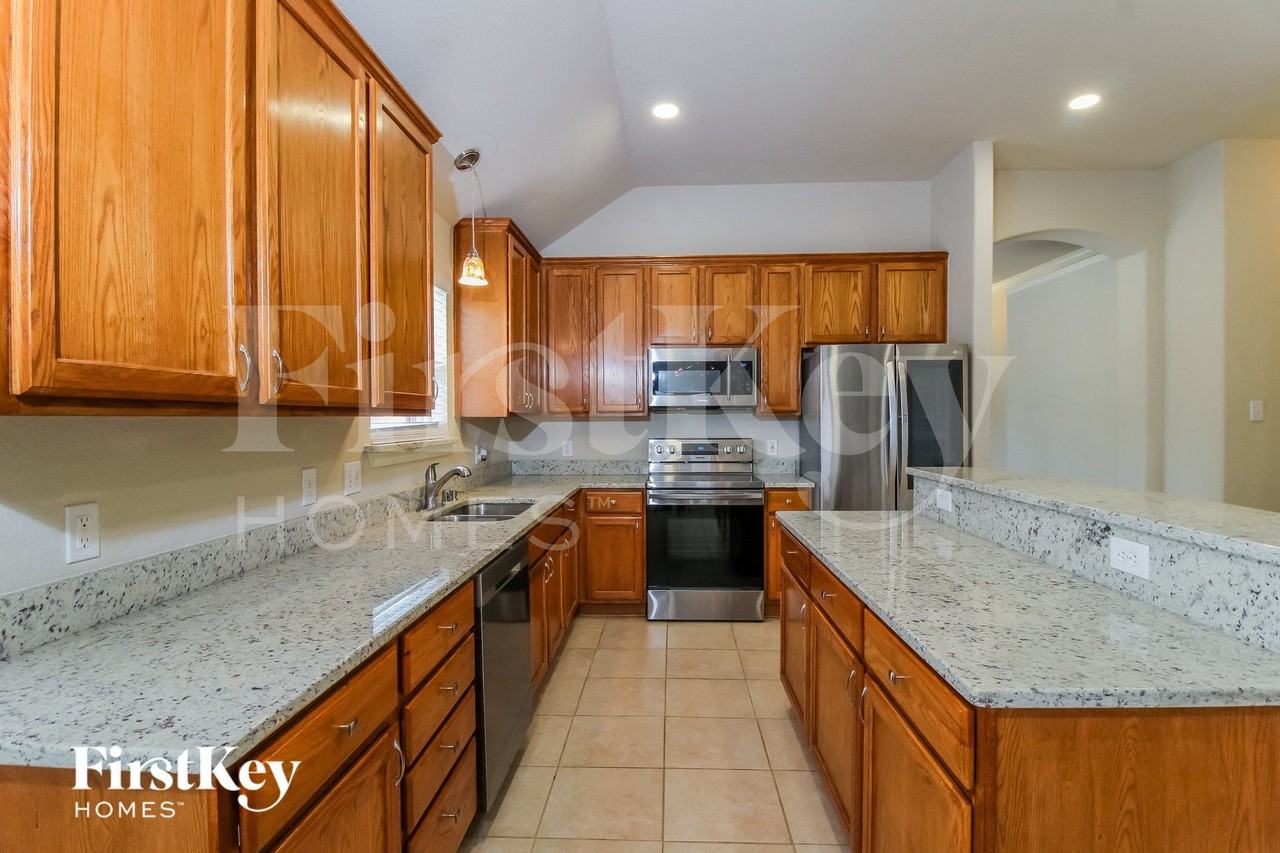 2865 Evening Mist Dr - Photo 7 of 15