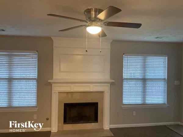 4313 Sentinel Pl Nw - Photo 3 of 10