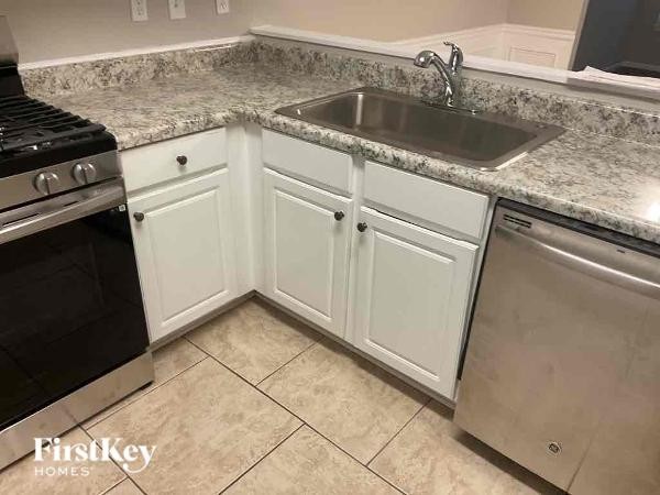 4313 Sentinel Pl Nw - Photo 5 of 10