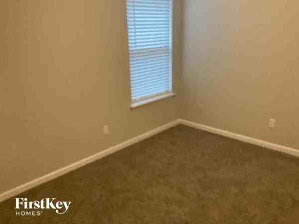 4313 Sentinel Pl Nw - Photo 7 of 10
