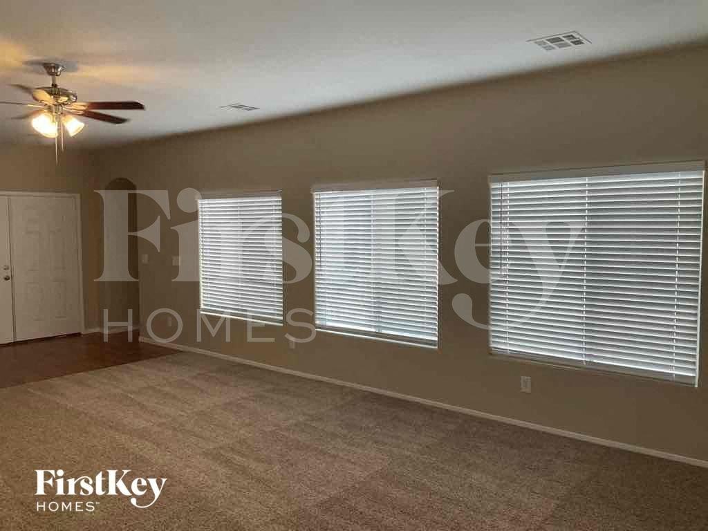 5134 Tunnel Falls Dr - Photo 5 of 16