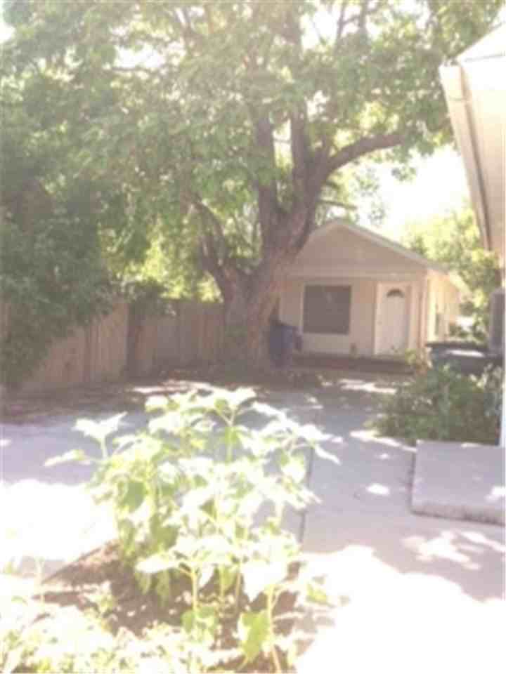 612 Sw - Photo 2 of 13