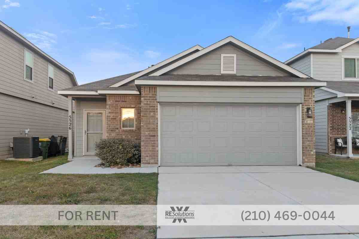 5526 Daniel Way - Photo 6 of 13