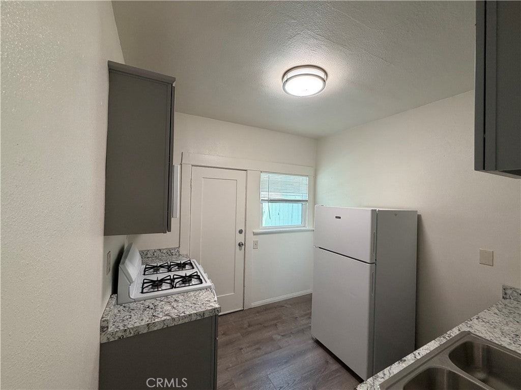 1917 E 4th St - Photo 4 of 14