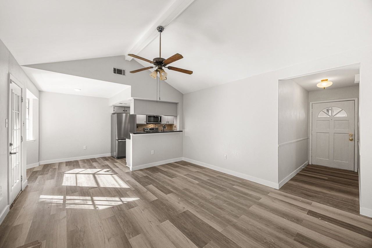 19411 Long Lake Dr - Photo 7 of 27