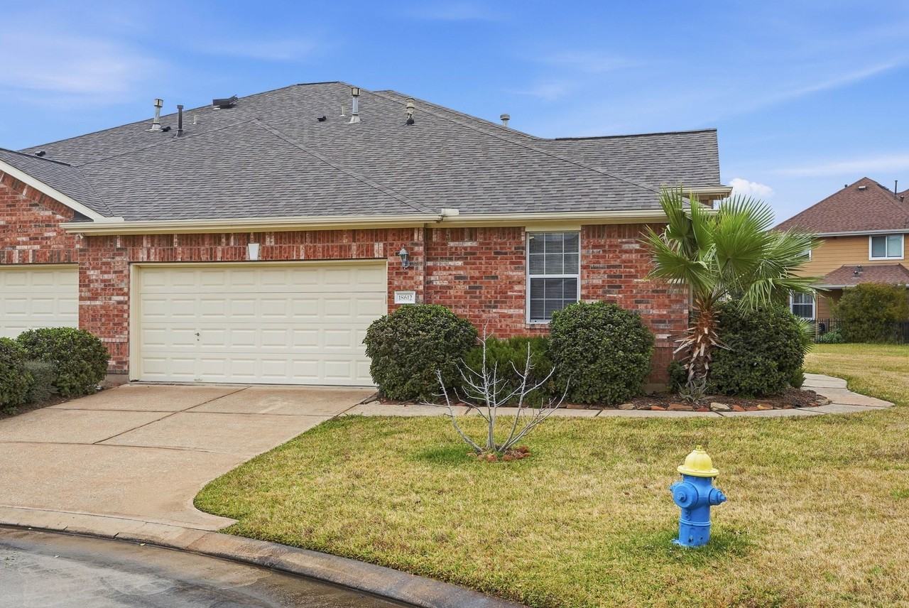 18612 Syndee Loch Ct - Photo 3 of 28