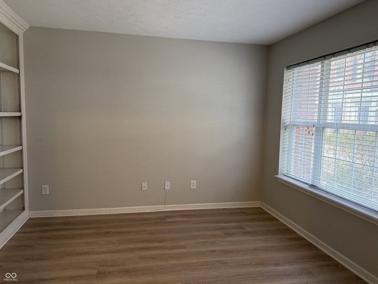 11935 Riley Dr ##4 - Photo 3 of 21