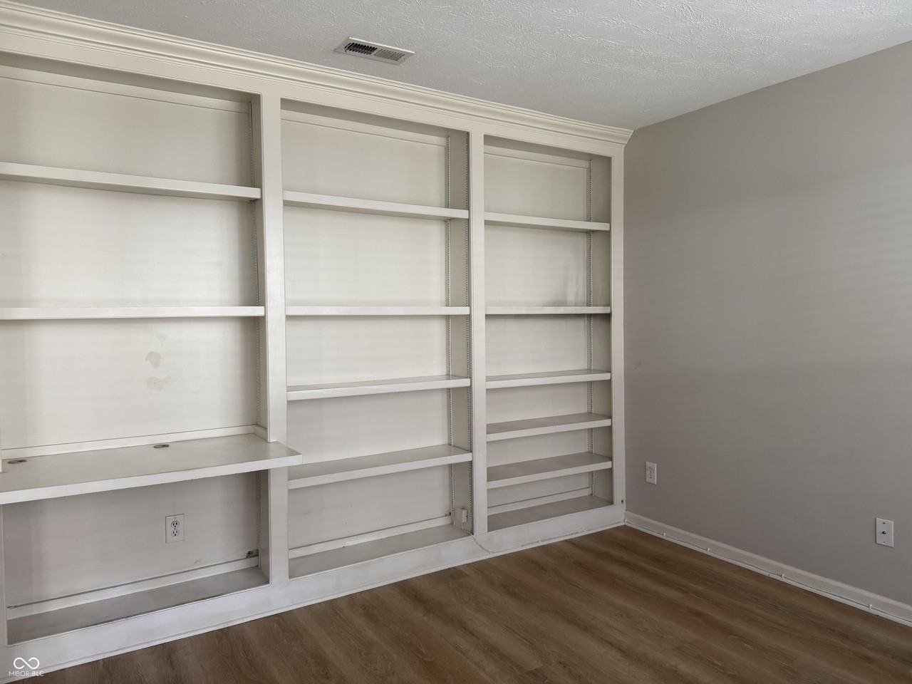 11935 Riley Dr ##4 - Photo 4 of 21