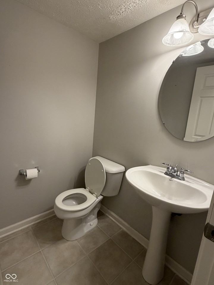 11935 Riley Dr ##4 - Photo 5 of 21