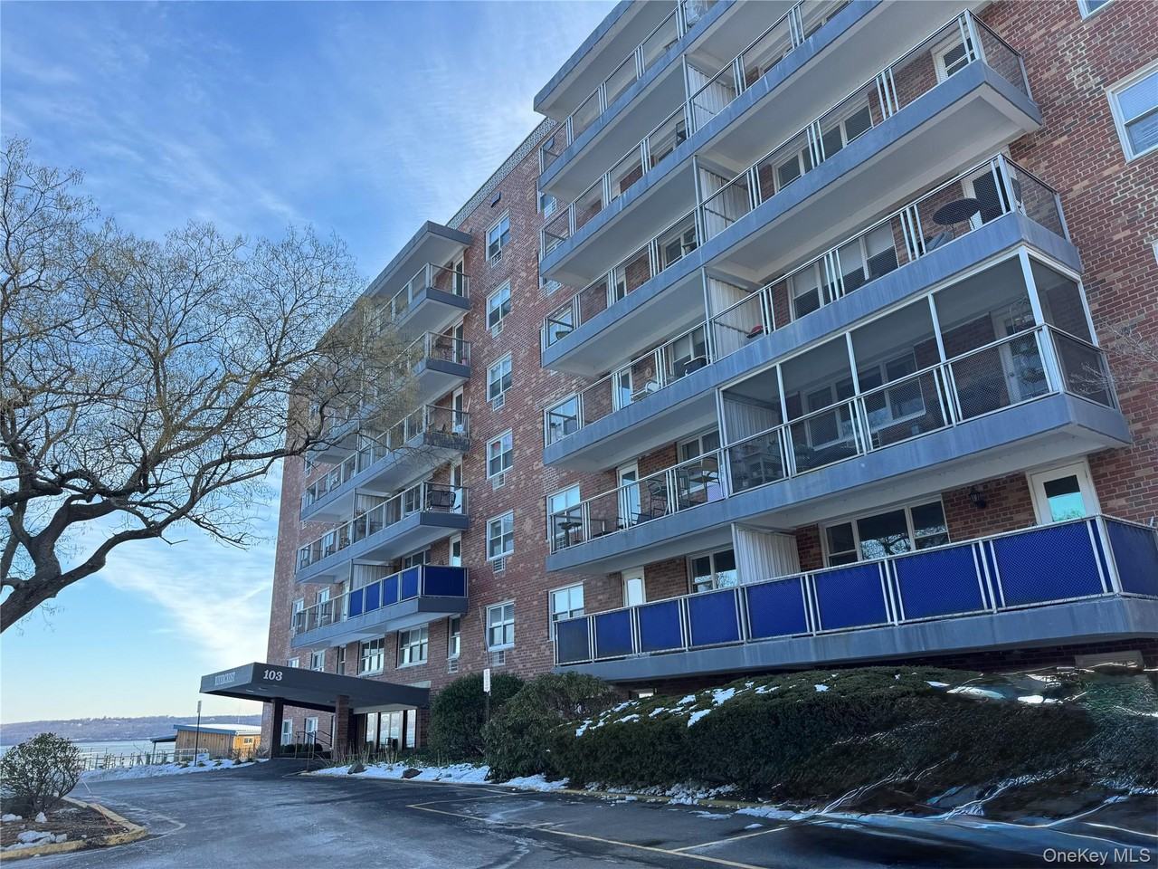 103 Gedney St - Photo 2 of 21