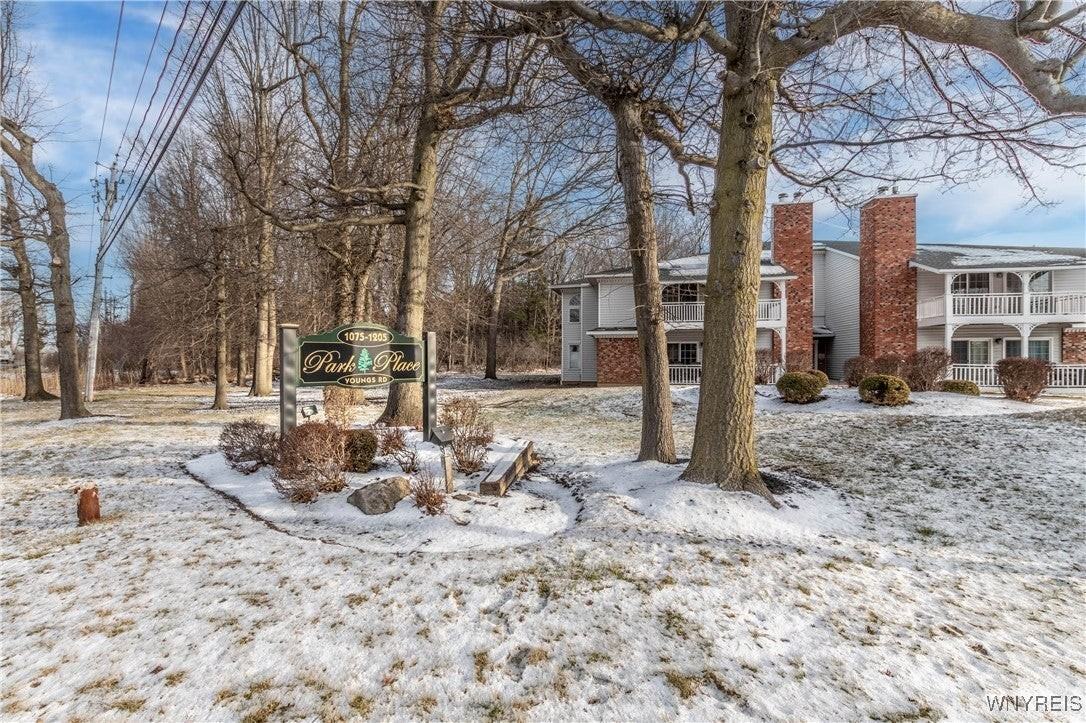 1105 Youngs Rd - Photo 2 of 31