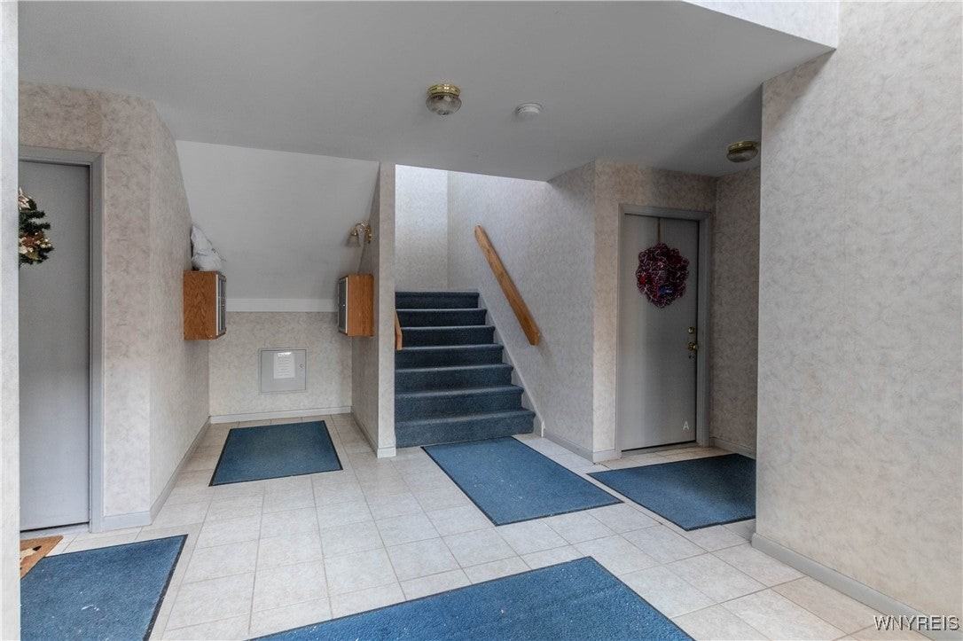 1105 Youngs Rd - Photo 4 of 31