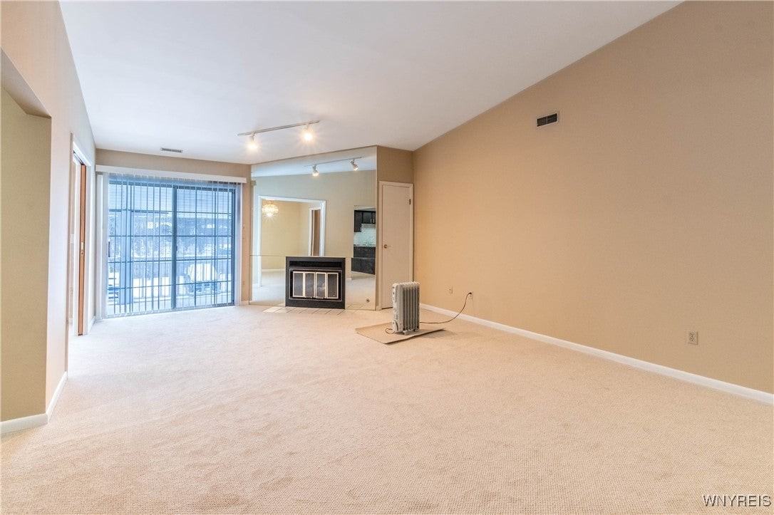 1105 Youngs Rd - Photo 7 of 31