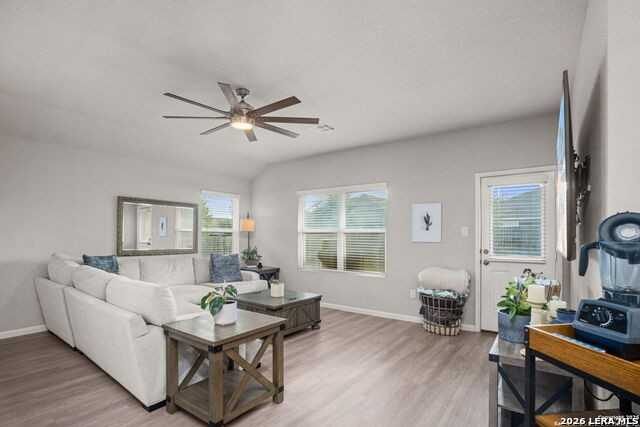 15046 Gelding Hts - Photo 6 of 20