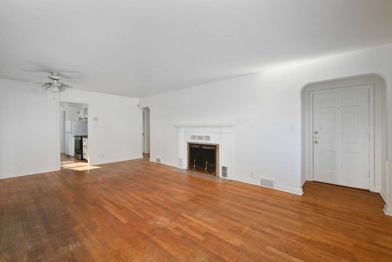 10440 65th Ave S - Photo 2 of 43