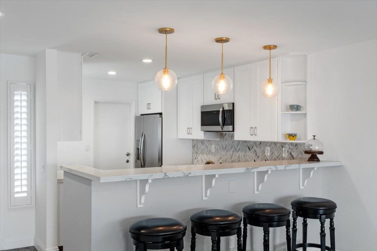 6739 Heath Ct - Photo 6 of 20