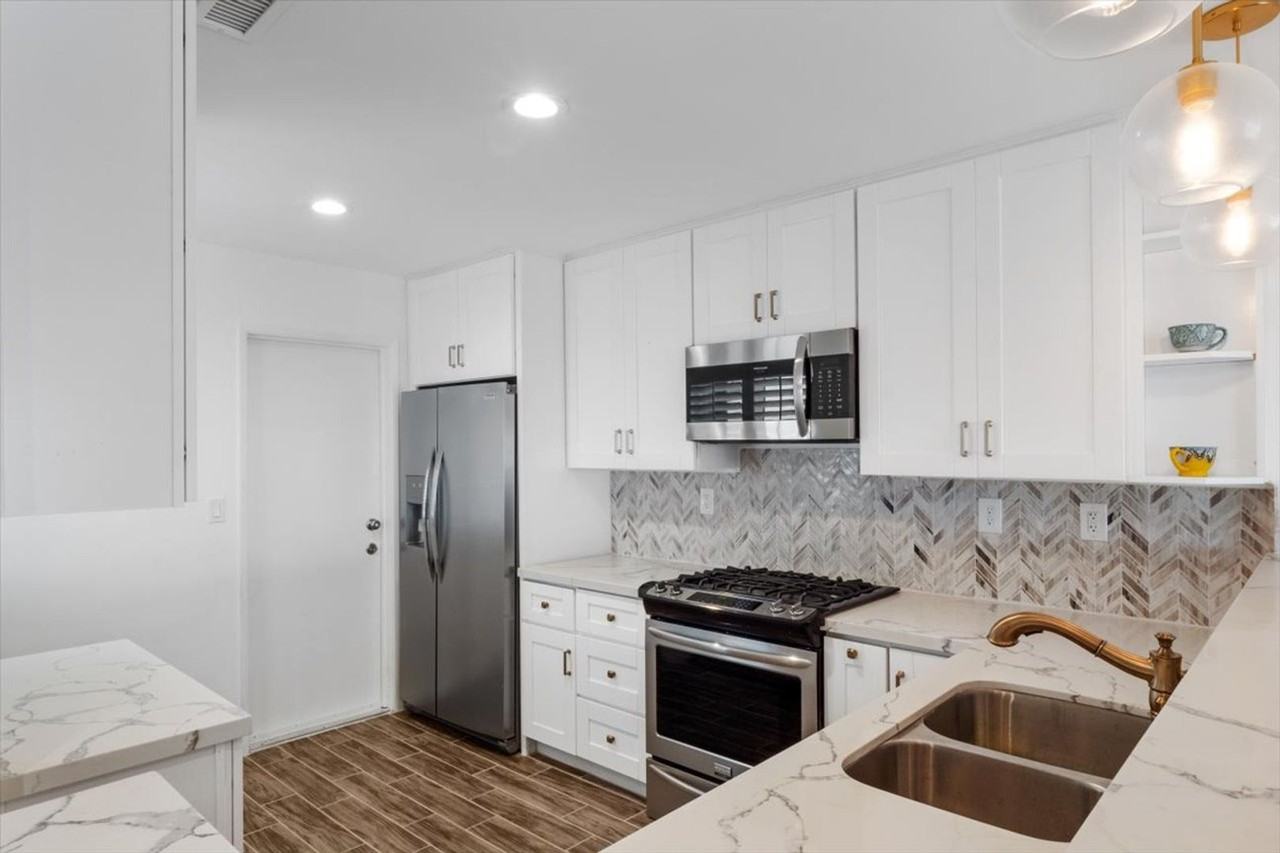 6739 Heath Ct - Photo 7 of 20