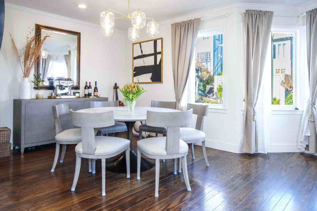 1025 Lombard St #1 - Photo 4 of 35