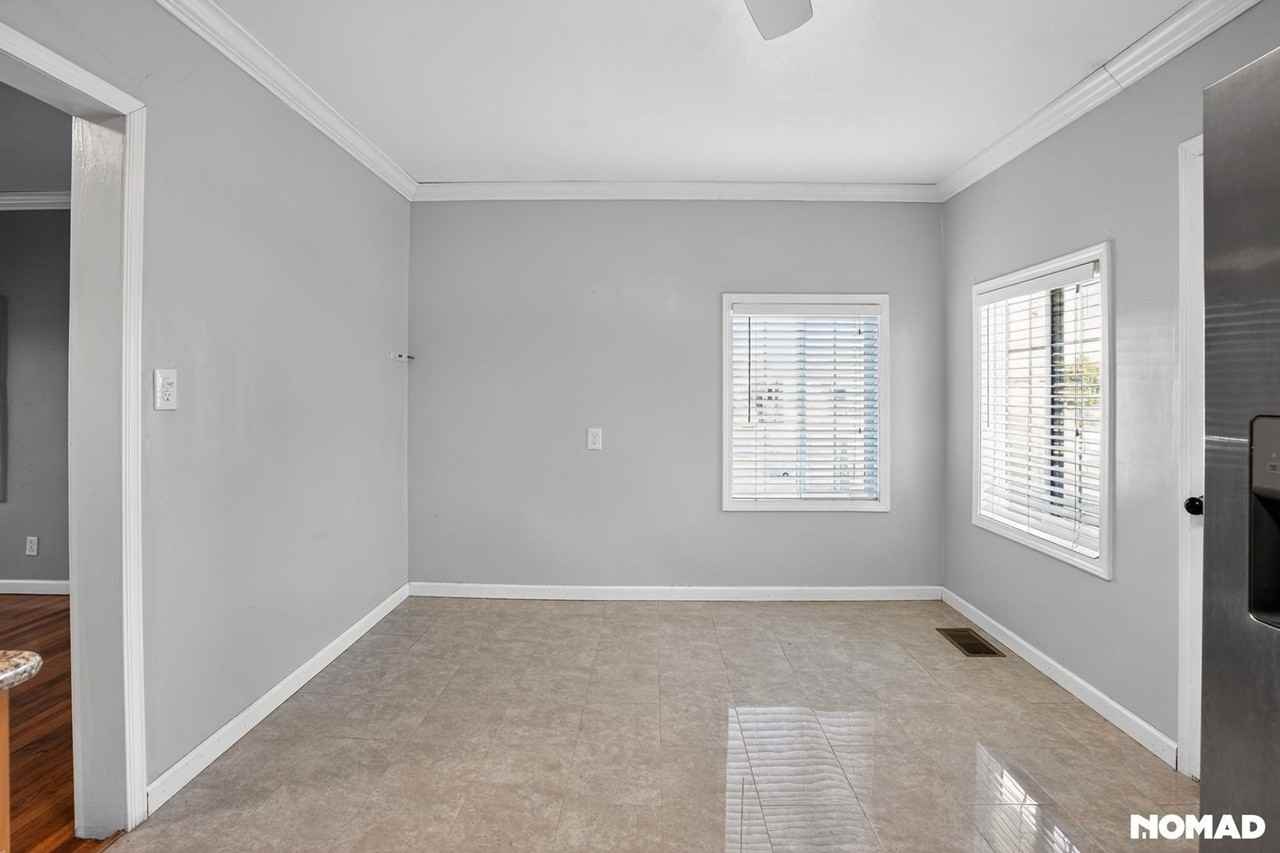 1206 105th Ave - Photo 7 of 19