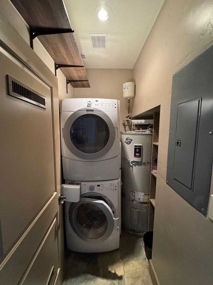 493 Joaquin Rd #B - Photo 5 of 17