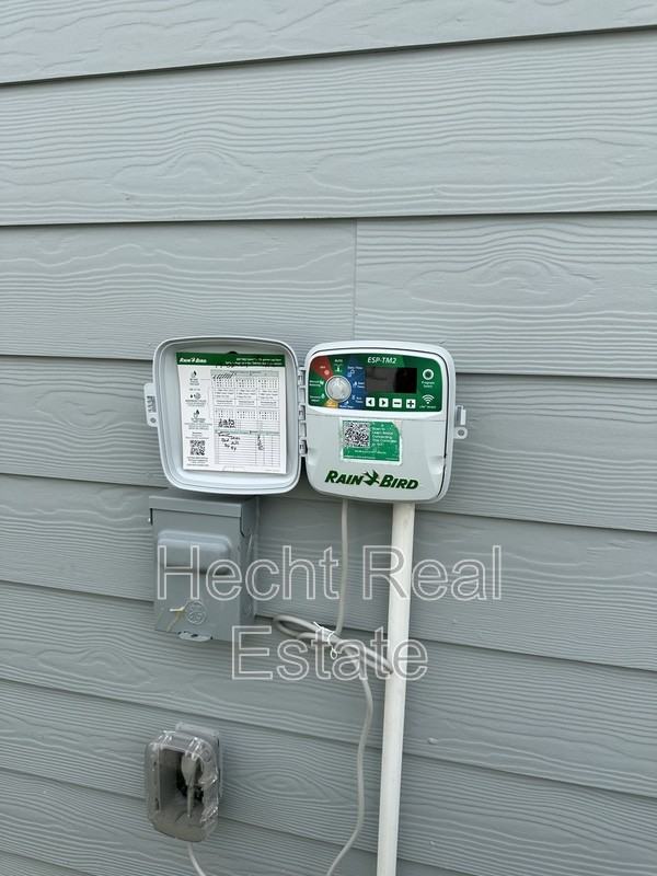 264 Ottaway Way - Photo 3 of 24