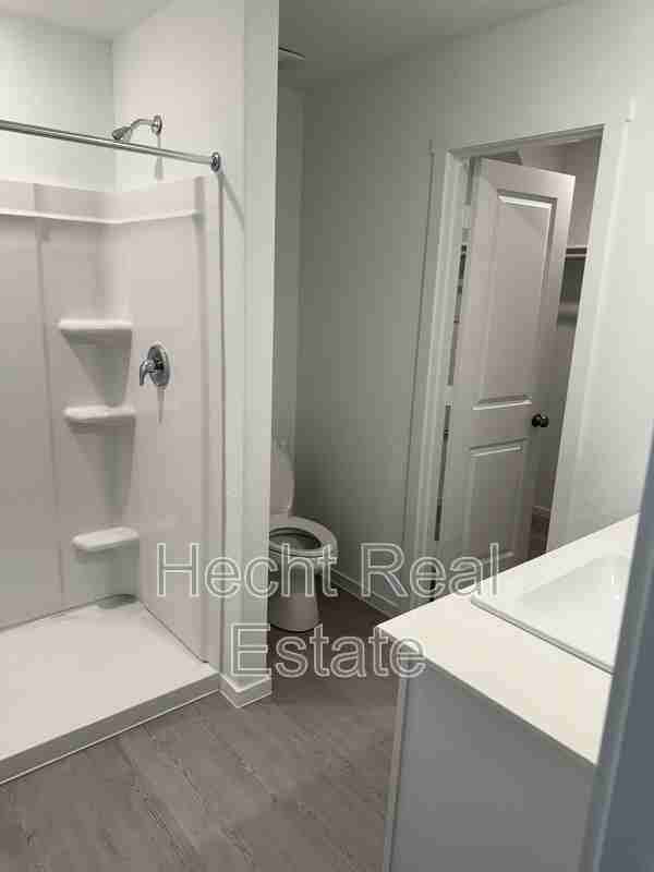 264 Ottaway Way - Photo 7 of 24