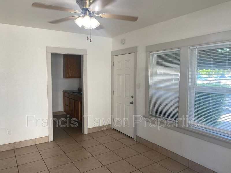 1214 S Escondido Blvd #12 - Photo 3 of 12