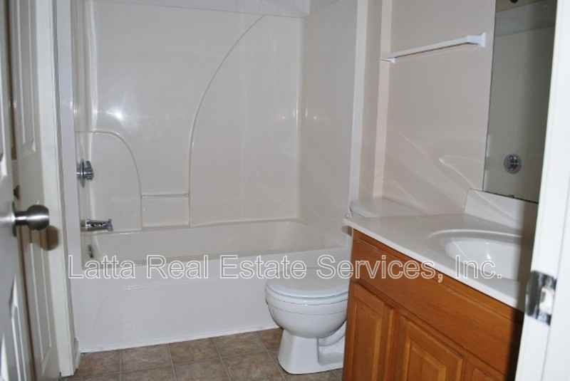 151 Nw Barr Rd - Photo 6 of 14