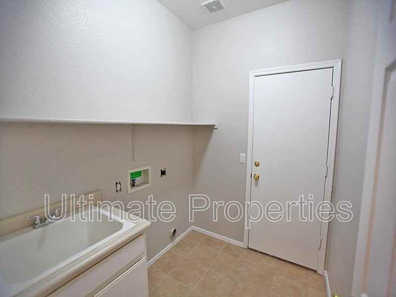 8336 W Pontiac Dr - Photo 6 of 13