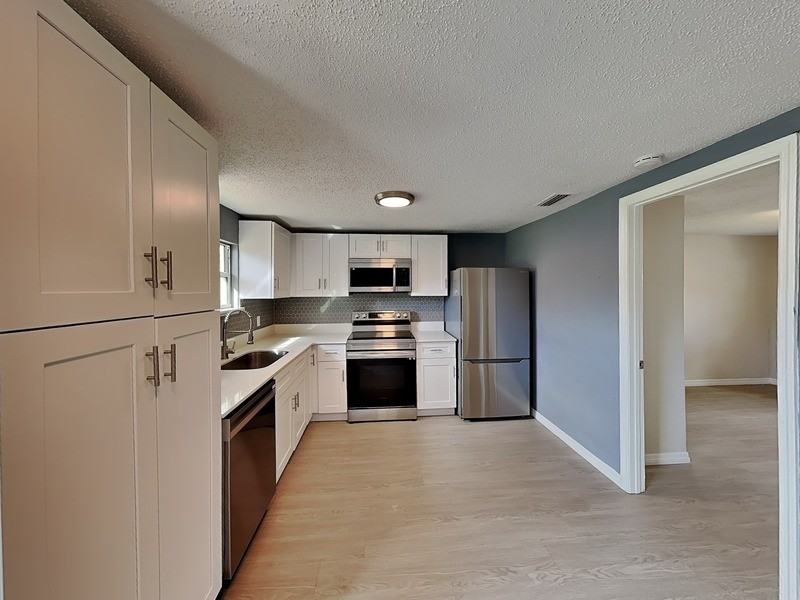 502 Dunbar Ave - Photo 3 of 17