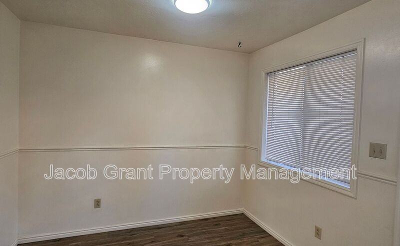 747 Whittier St - Photo 6 of 14