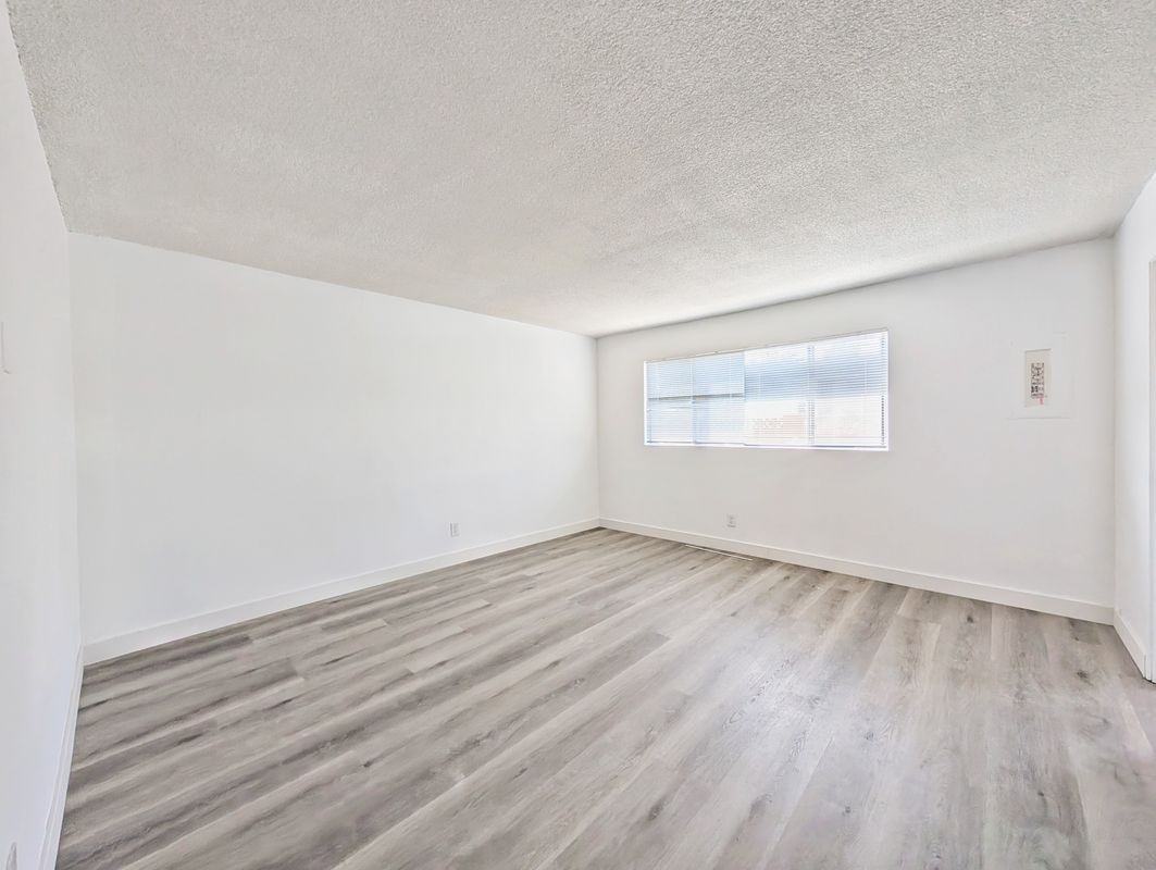 8061 8th St ##3 - Photo 4 of 9