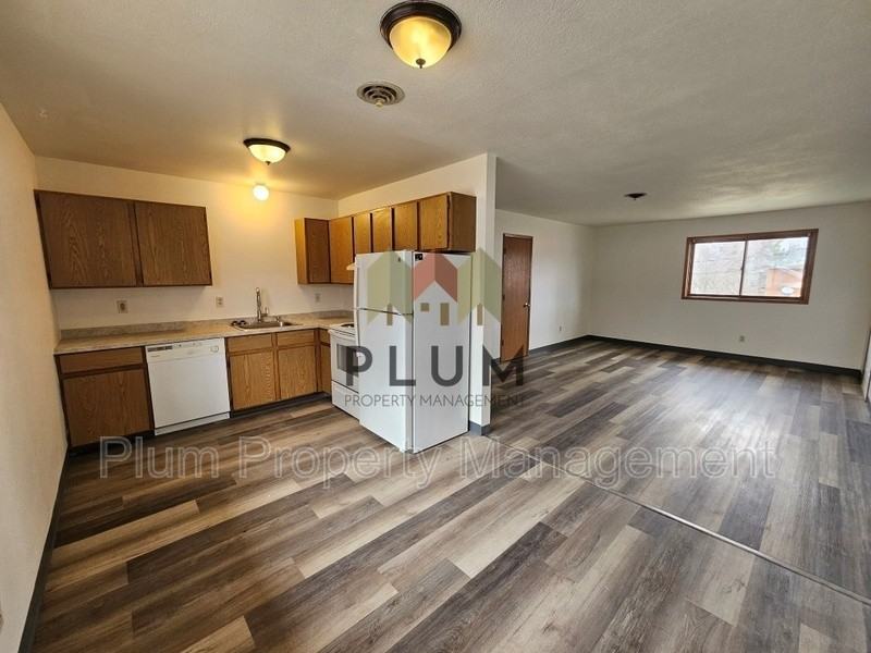 2340 Fairview Ave #1 - Photo 6 of 26