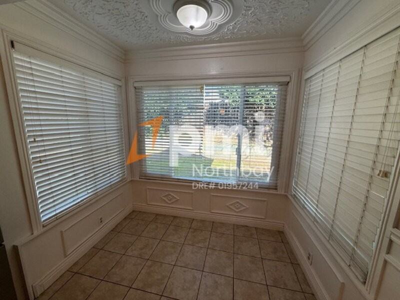 2950 Juniper St - Photo 5 of 13