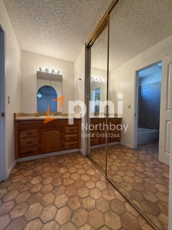 2950 Juniper St - Photo 7 of 13