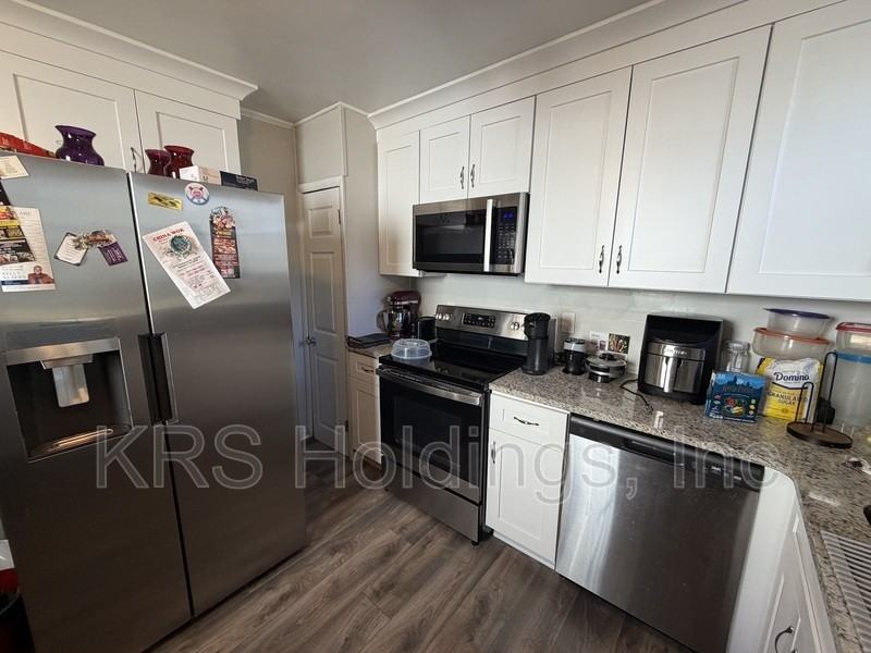 2803 Rosalee Dr - Photo 4 of 9