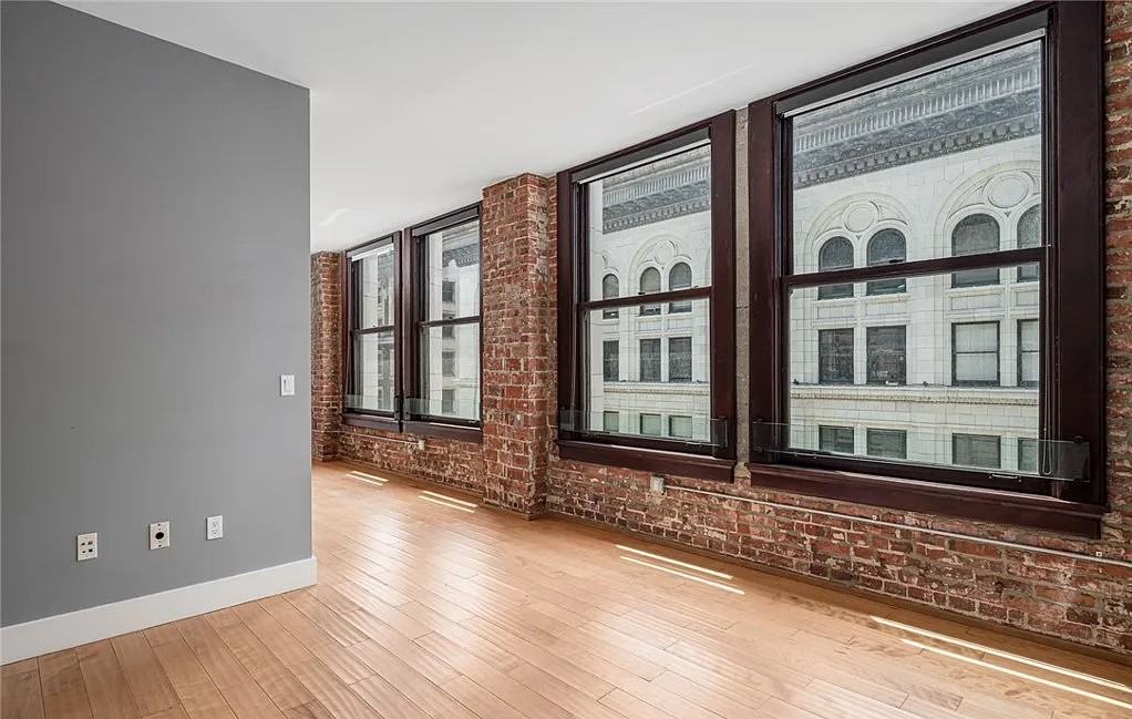 460 S Spring St #1013 - Photo 5 of 18