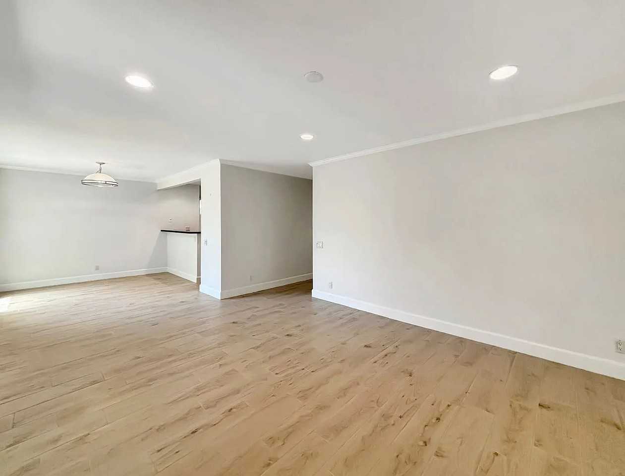 8503 Villa La Jolla Dr #J - Photo 4 of 24