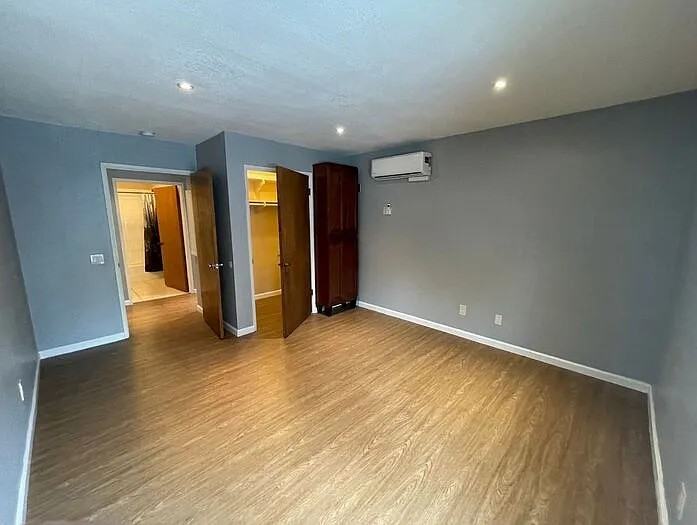 8324 Regents Rd #1B - Photo 4 of 10