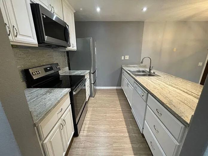 8324 Regents Rd #1B - Photo 6 of 10