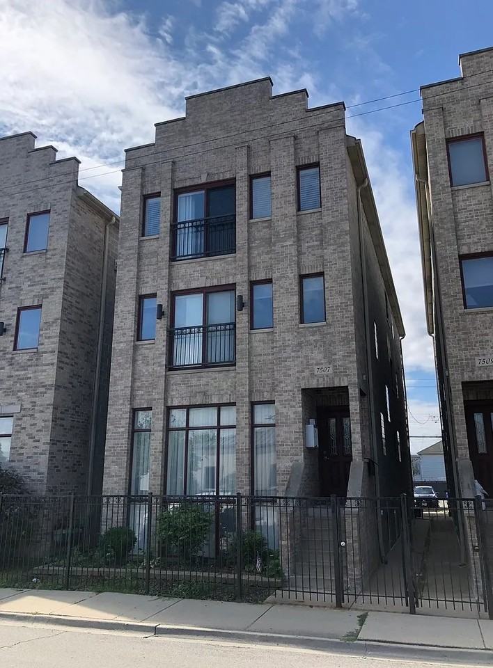 7507 W Irving Park Rd #2