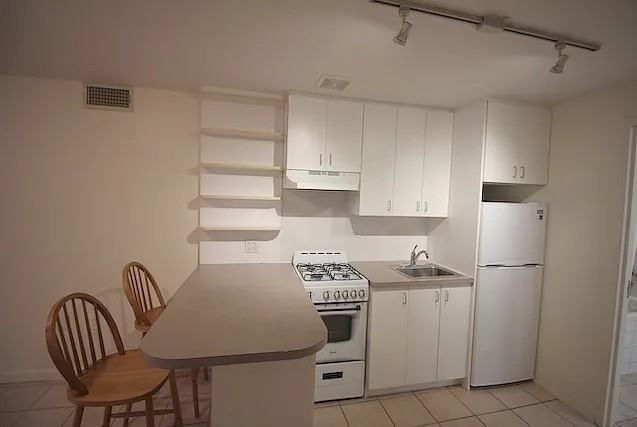 6913 Forest Ave #1 - Photo 3 of 7